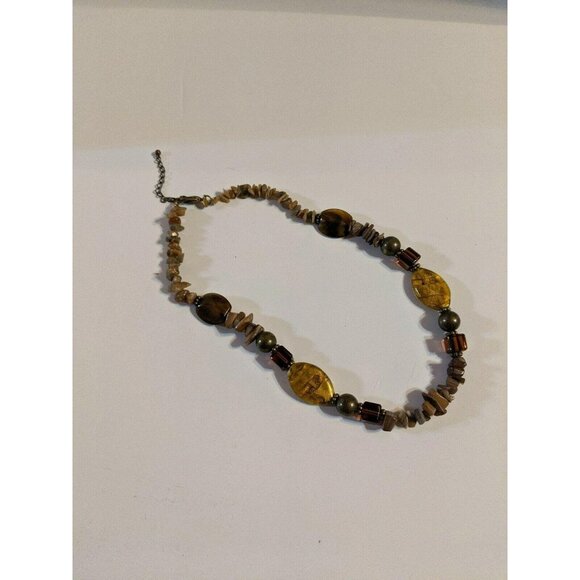 Premier Designs Jewelry SPICE IT UP Glass Bead & Shell Brass Plated Necklace - Picture 1 of 5